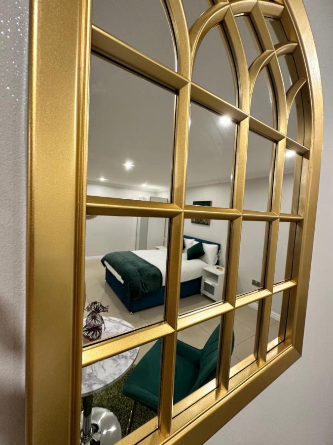 Luxury Studio Apartment Harrow on the Hill Extérieur photo