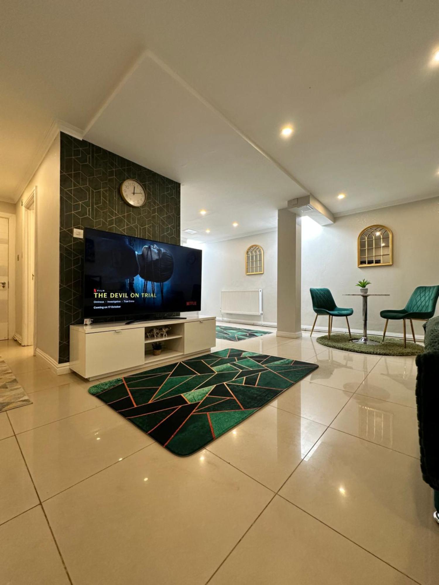 Luxury Studio Apartment Harrow on the Hill Extérieur photo