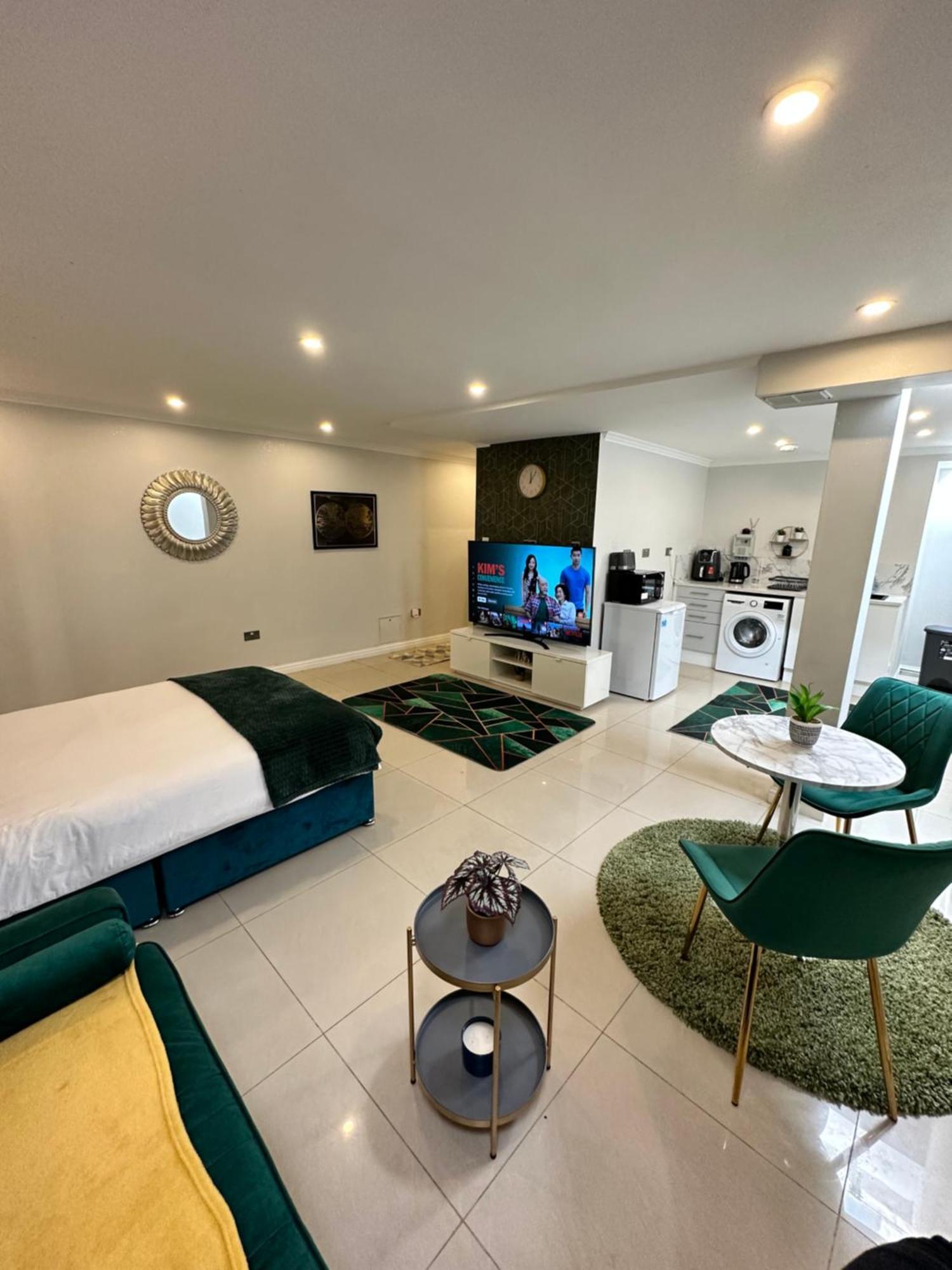 Luxury Studio Apartment Harrow on the Hill Extérieur photo