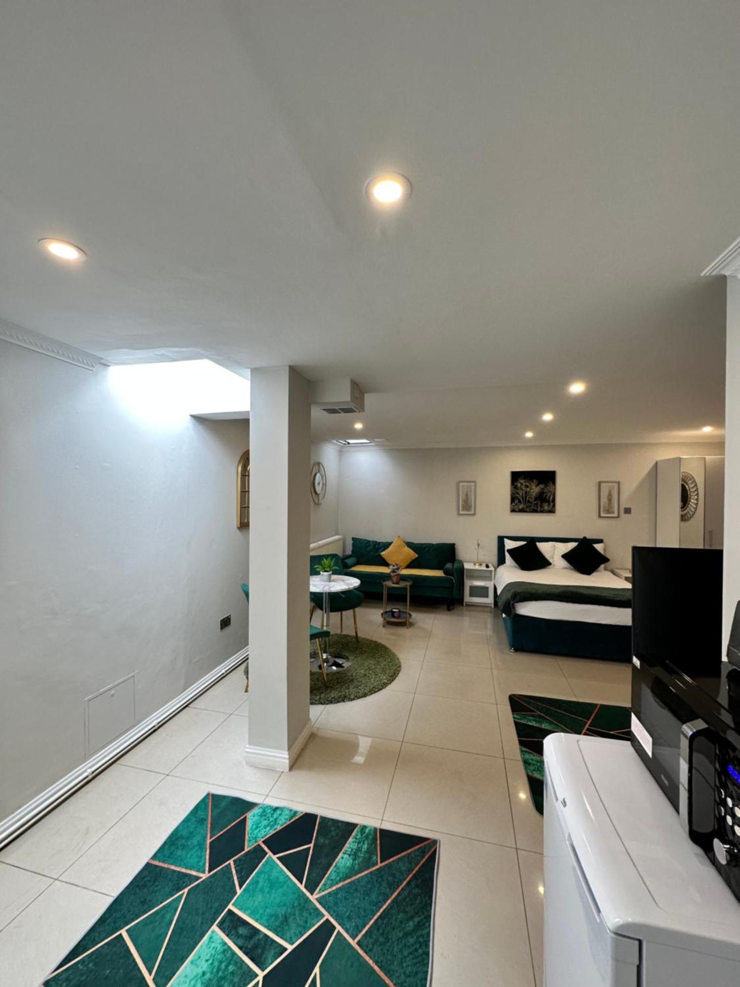 Luxury Studio Apartment Harrow on the Hill Extérieur photo