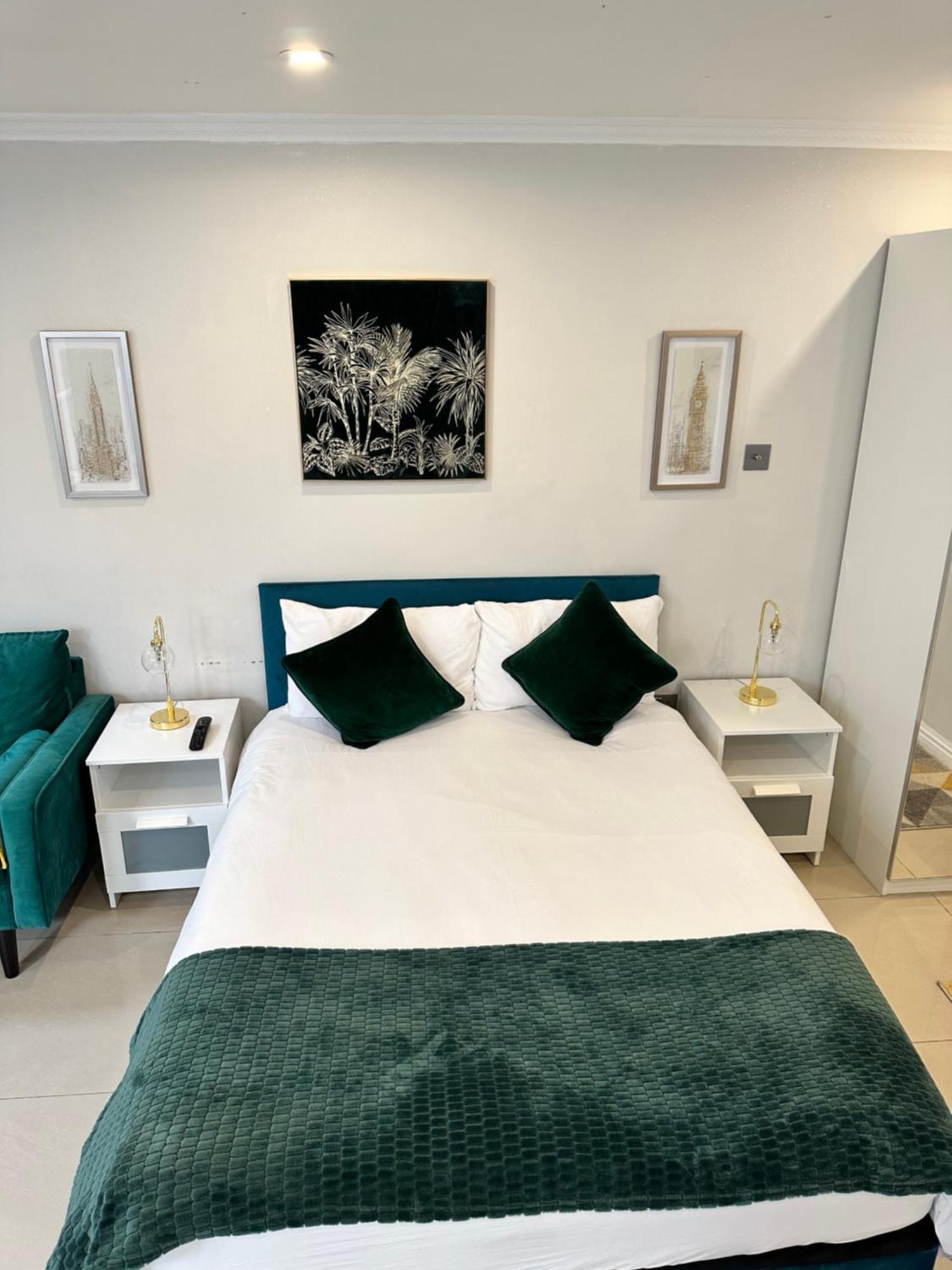 Luxury Studio Apartment Harrow on the Hill Extérieur photo