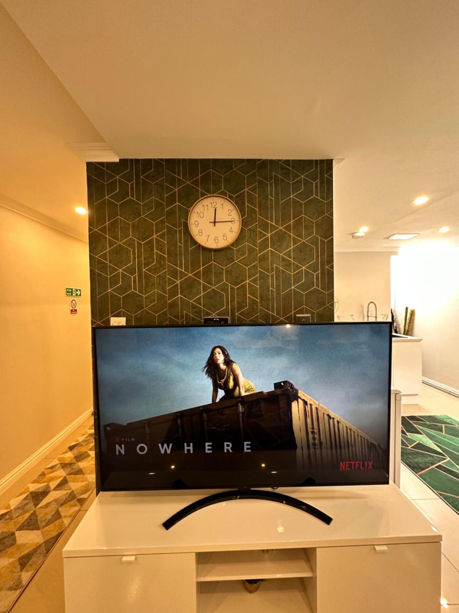 Luxury Studio Apartment Harrow on the Hill Extérieur photo