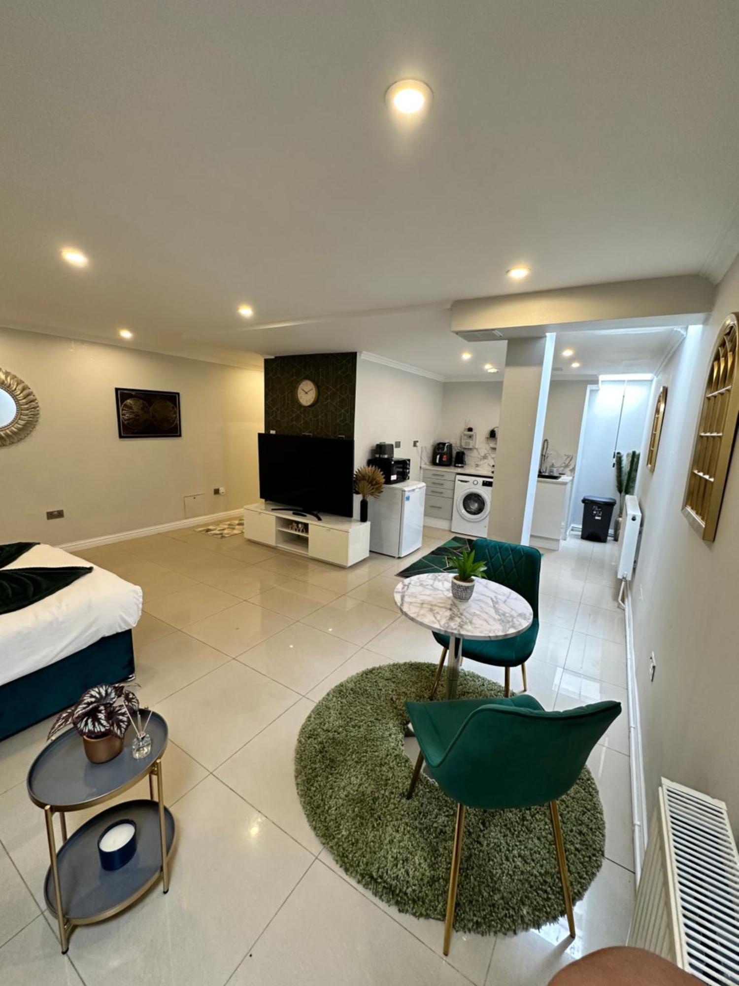 Luxury Studio Apartment Harrow on the Hill Extérieur photo