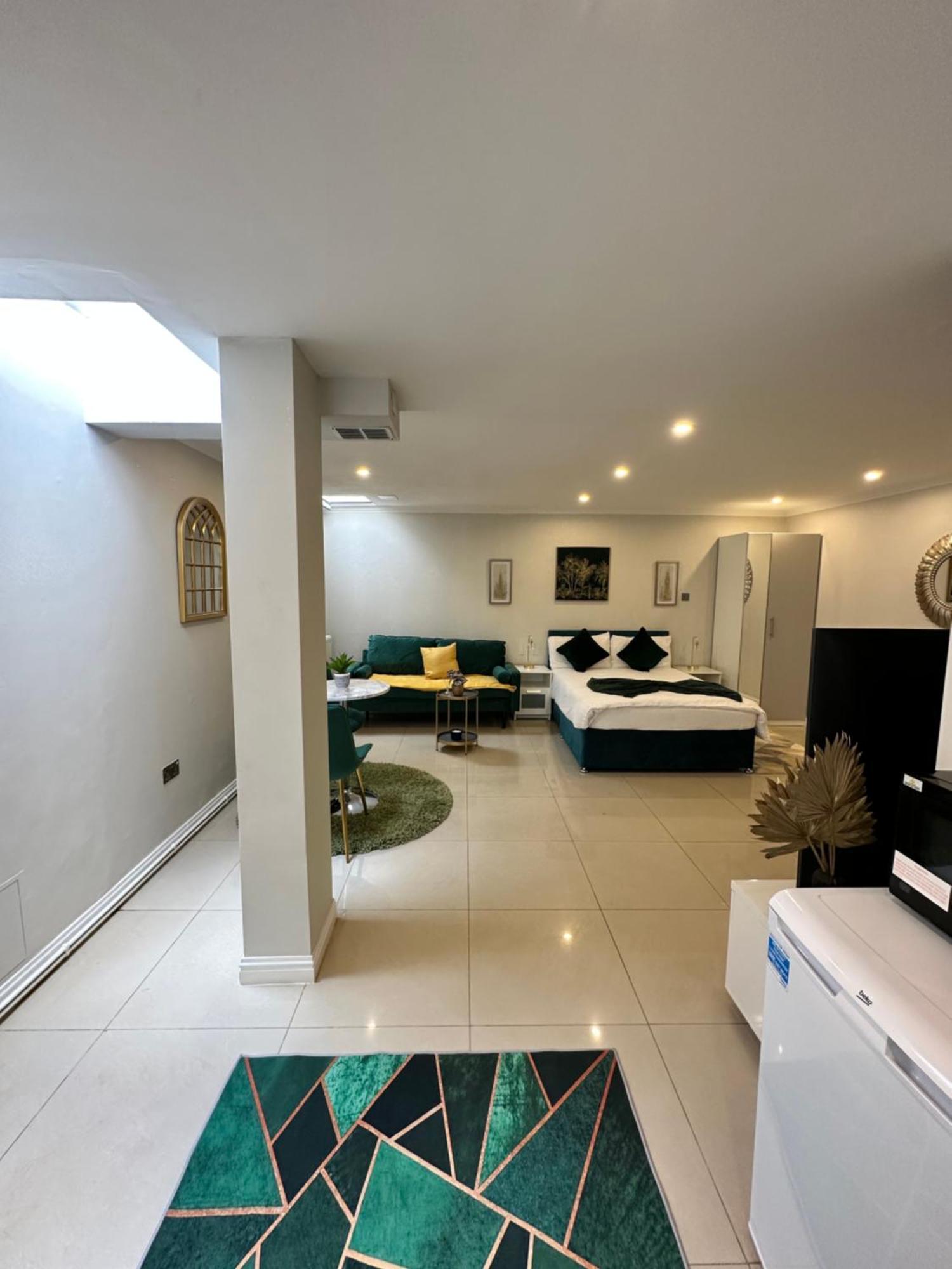 Luxury Studio Apartment Harrow on the Hill Extérieur photo