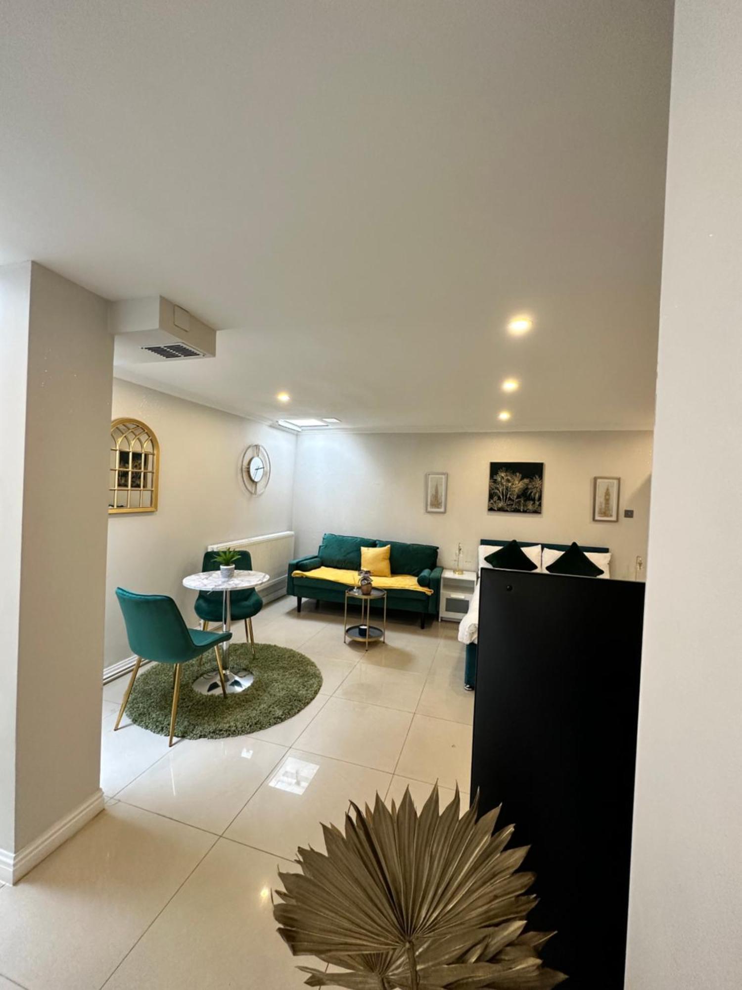 Luxury Studio Apartment Harrow on the Hill Extérieur photo