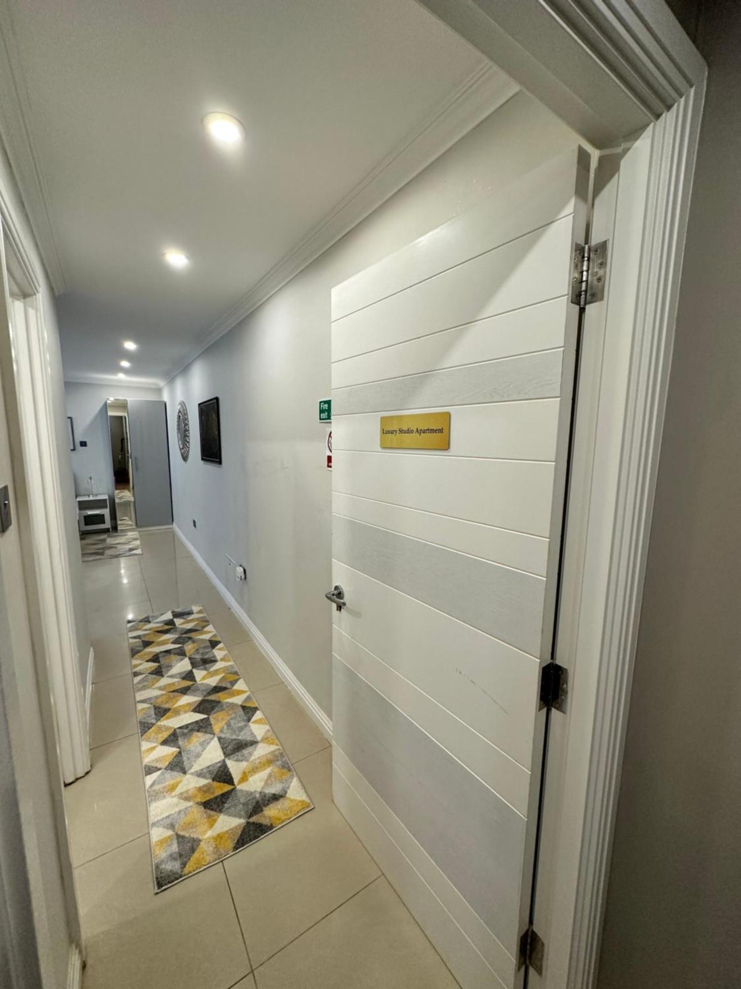 Luxury Studio Apartment Harrow on the Hill Extérieur photo
