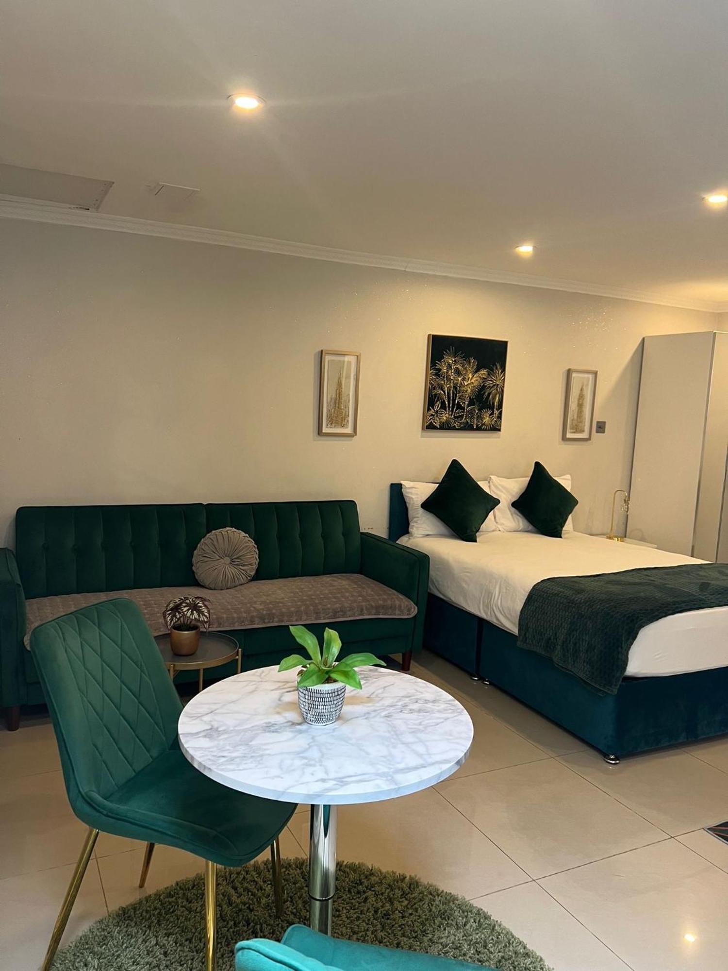 Luxury Studio Apartment Harrow on the Hill Extérieur photo