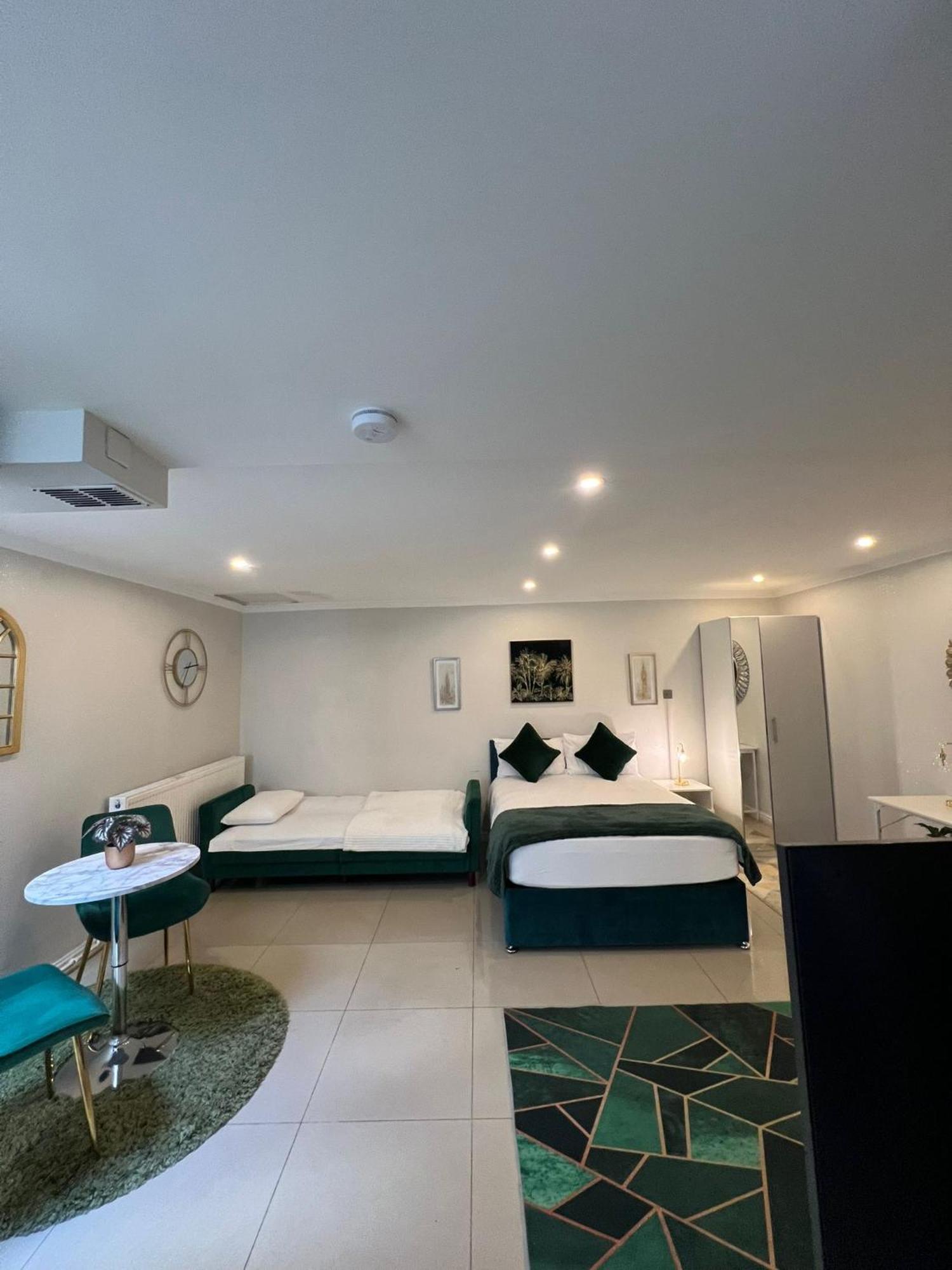 Luxury Studio Apartment Harrow on the Hill Extérieur photo