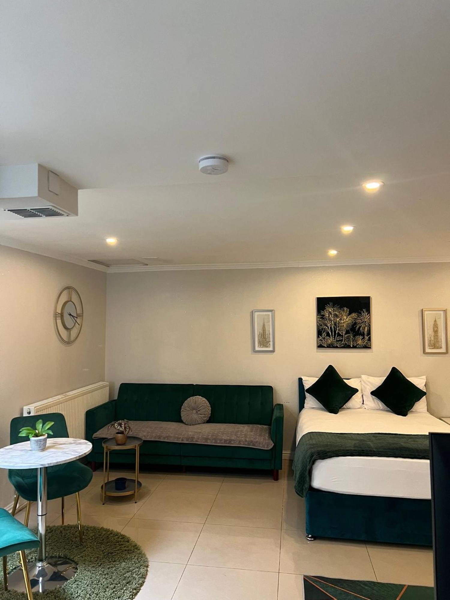 Luxury Studio Apartment Harrow on the Hill Extérieur photo